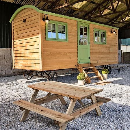 Finest Retreats - The Shepherd'S Hut At Northcombe Farm Villa Beaworthy Exterior foto