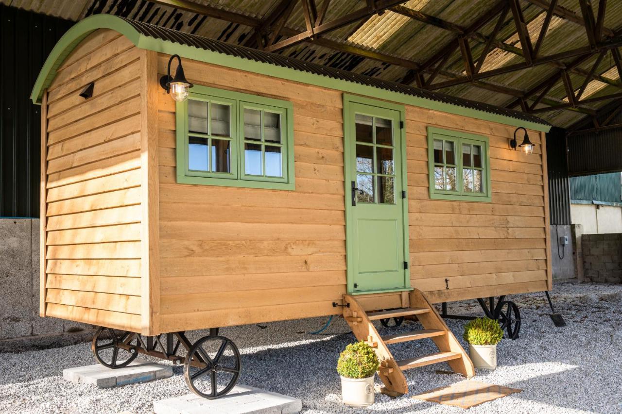 Finest Retreats - The Shepherd'S Hut At Northcombe Farm Villa Beaworthy Exterior foto