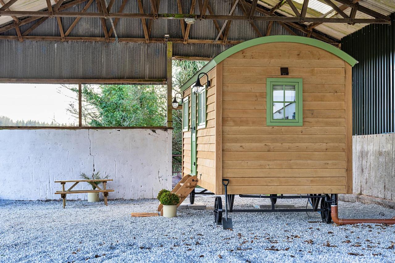 Finest Retreats - The Shepherd'S Hut At Northcombe Farm Villa Beaworthy Exterior foto