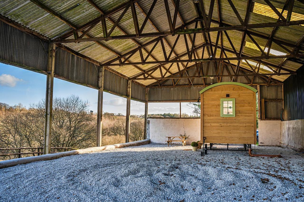 Finest Retreats - The Shepherd'S Hut At Northcombe Farm Villa Beaworthy Exterior foto